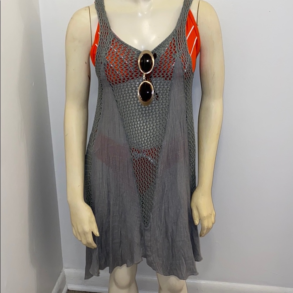 Elan cover up